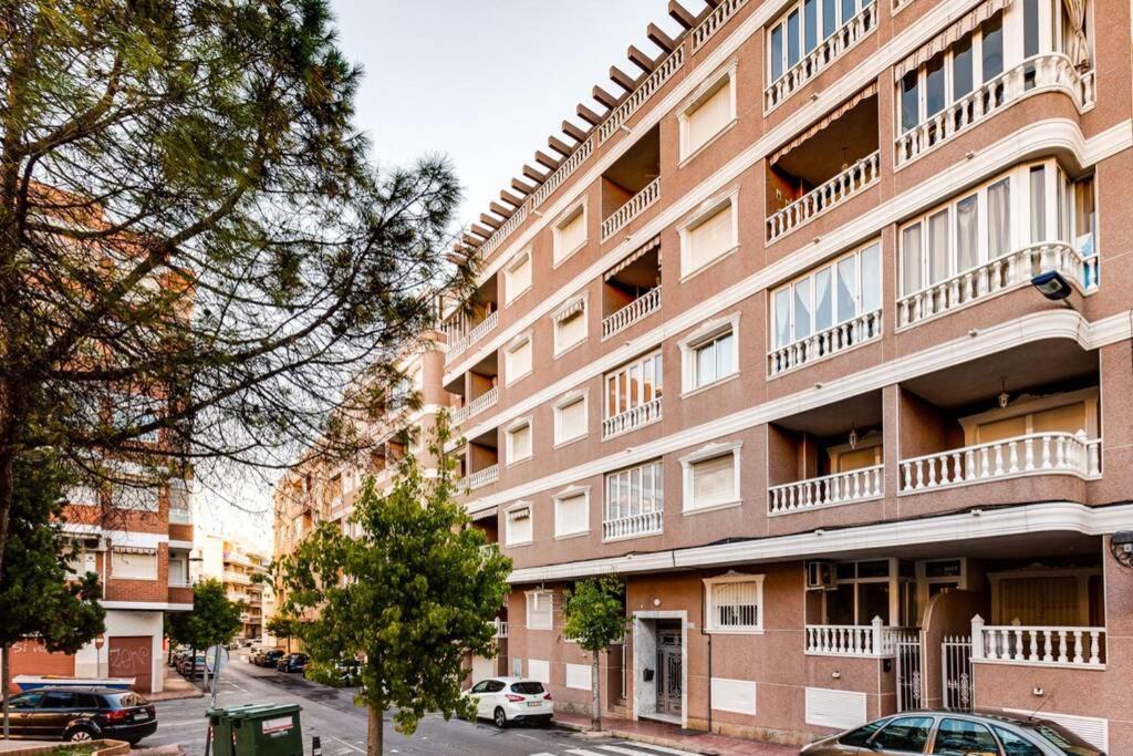 Apartment Ramon Gallud 204 Torrevieja Bagian luar foto