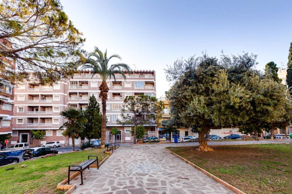Apartment Ramon Gallud 204 Torrevieja Bagian luar foto